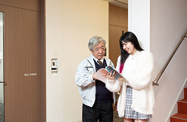 就職活動体験発表・懇談会